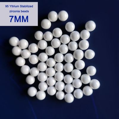 95 YTZP Yttrium स्थिर ज़िरकोनिया पीसने वाली गेंदों का आकार 7 मिमी घनत्व 6.0 ग्राम / सेमी 3