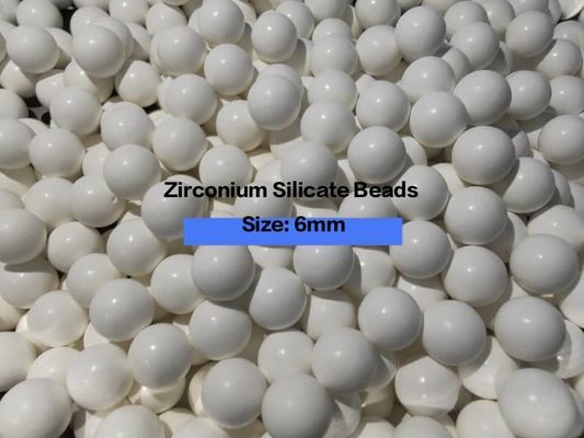 जिरकोनिया पीस मीडिया 94.8% ZrO2 5.2% Y2O3 कुचल भार >1500N 3 W/mK थर्मल चालकता